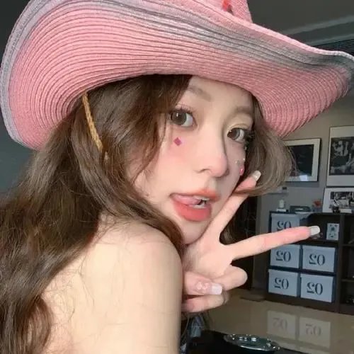 小姐嬉春